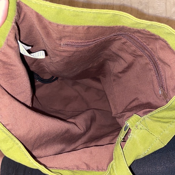 Old navy Tote - Picture 3 of 3